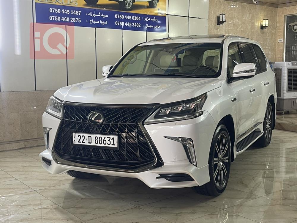 Lexus LX